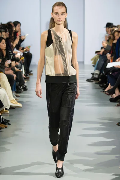 Look 30